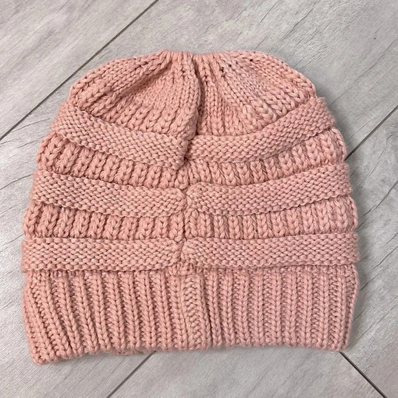 C.C EXCLUSIVES NWOT Women’s Peach Toque  Ponytail Hole Winter Hat - Picture 3 of 8